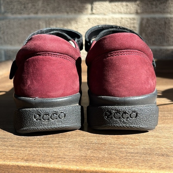 Ecco Girl’s Mary Janes Burgundy Shoes Size 30 - Picture 4 of 13